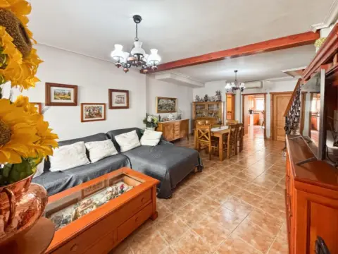 Casa en El Pinós - Pinoso