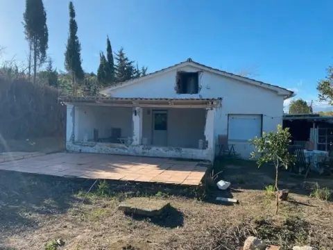 Chalet en Urbanización Miralmonte