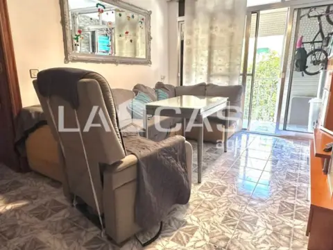 Piso en calle Simpecado