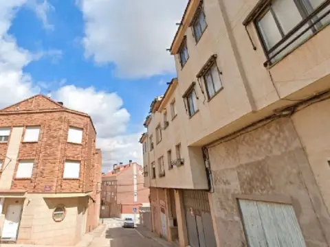 Piso en calle de la Constitución