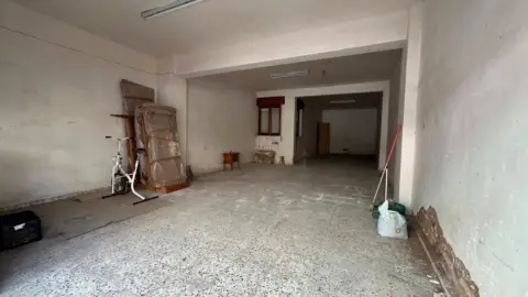 Local comercial en calle Esmeralda