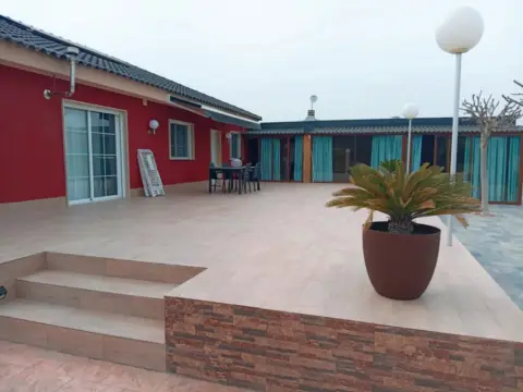 Chalet en Los Ramos
