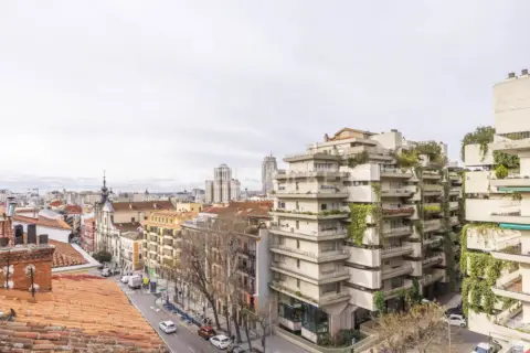 Ático en Glorieta de Ruiz Jiménez