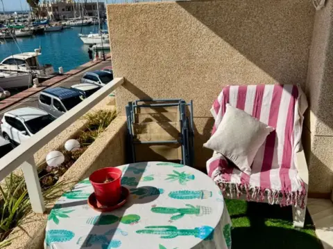 Piso en calle del Galeón, 38