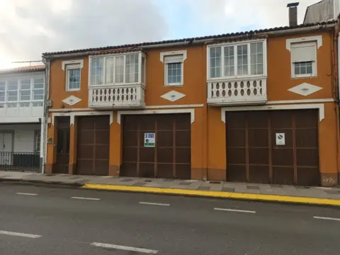 Casa pareada en Avenida Principal, 108