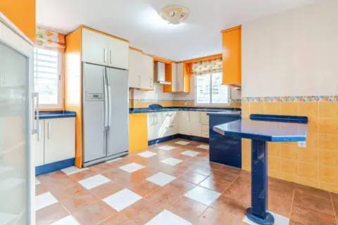 Chalet en calle de la Casa Suiza