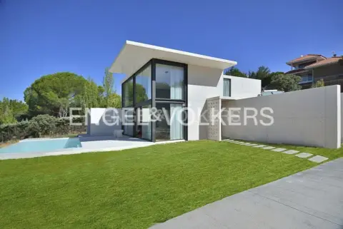 Casa rústica en Club de Golf-Molino de la Hoz