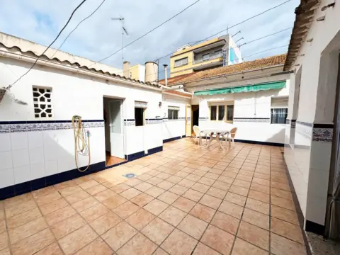 Casa adosada en calle de San Pedro