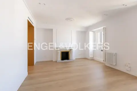 Apartment in Universidad-Malasaña