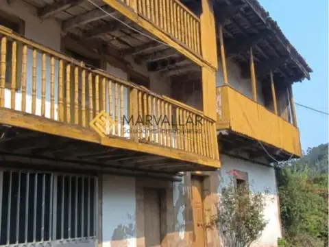 Casa rústica en San Miguel de Luena