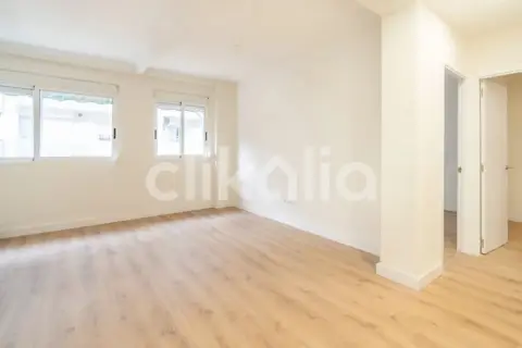 Piso en Montolivet