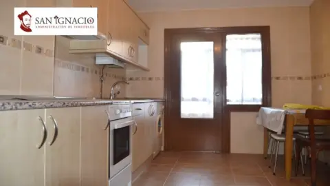 Piso en calle Bu-V-5632, nº 2
