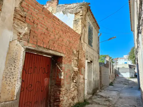 House in calle calle Maladros, nº 7