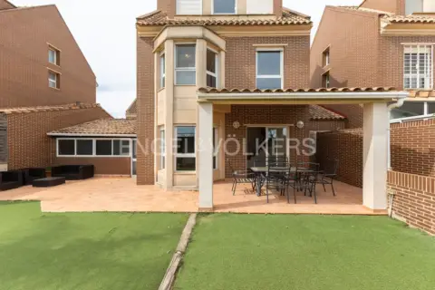 Casa en calle Sector J Mas Camarena