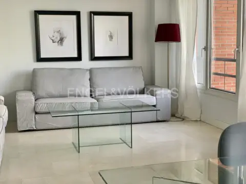 Apartamento en calle de Darío Aparicio