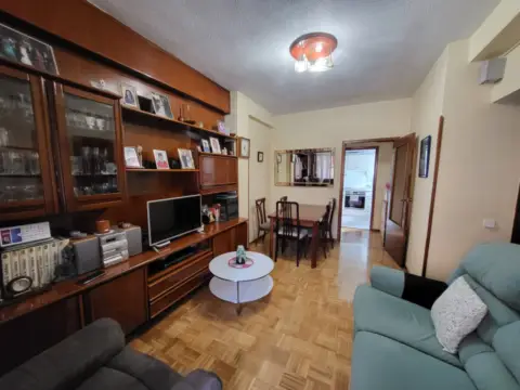 Piso en calle de Valdesangil