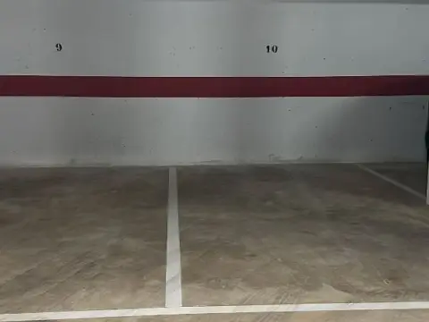 Garaje en calle de los Hinojos, 43