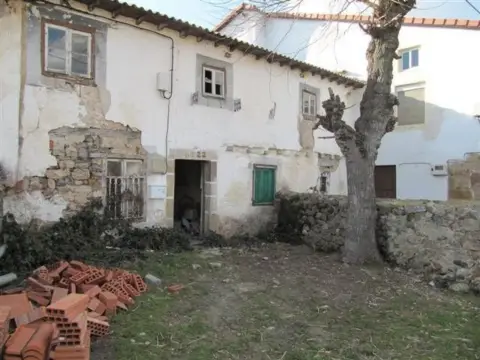 Casa adosada en Barrio