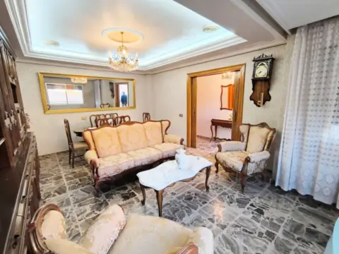Casa en calle de Meseguer