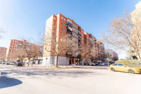 Piso en calle Avenida del Campo Hermoso