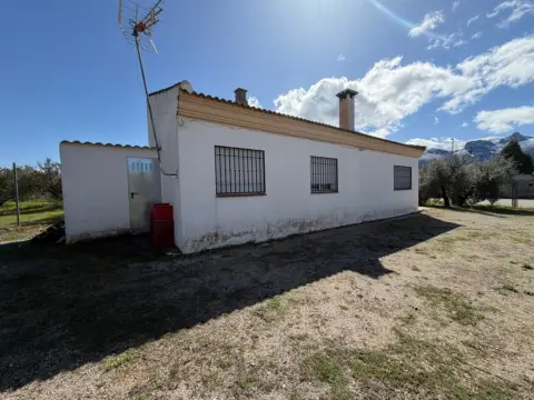 Casa rústica en Carretera de la Sierra, 187