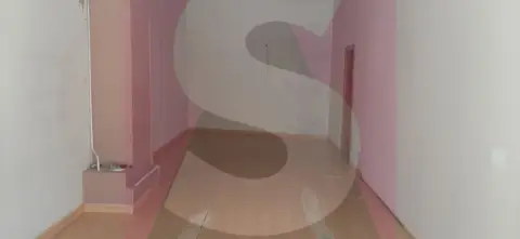 Local comercial en calle del Maestro