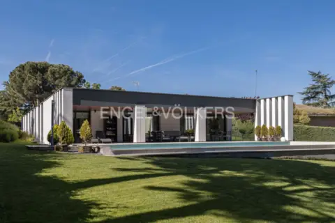 Casa en calle de la Playa de Comillas