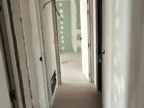 Piso en calle del Ebro, 25