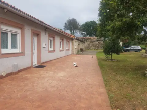 Casa pareada en calle Lugar Codesoso Monte, nº 3