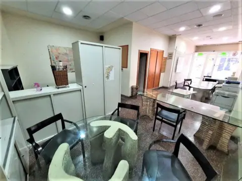 Local comercial en Reina Victoria-Poeta Miguel Hernández