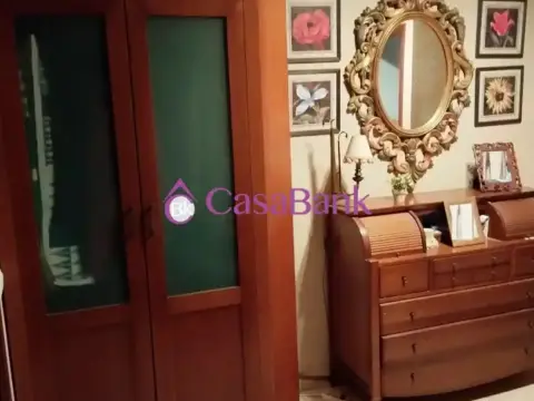 Piso en Santa Rosa-Valdeolleros