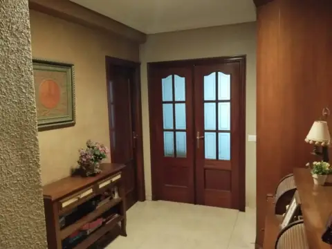 Piso en Santa Rosa-Valdeolleros