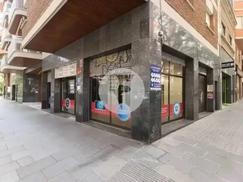 Local comercial en Les Corts