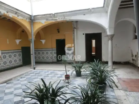 Edificio en Puerto de Santa María