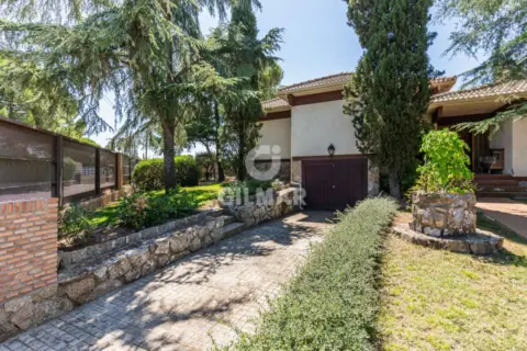 Chalet en Valdemorillo