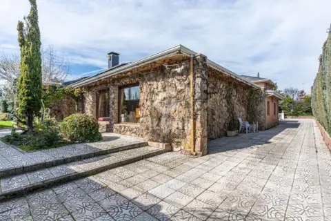 Chalet en Villafranca del Castillo