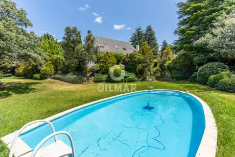 Chalet en El Bosque - Villaviciosa