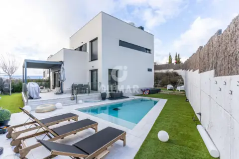 Chalet en La Colonia (Torrelodones)