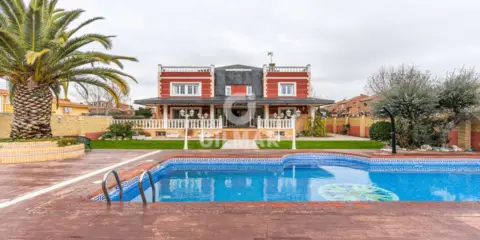 Chalet en Arroyomolinos