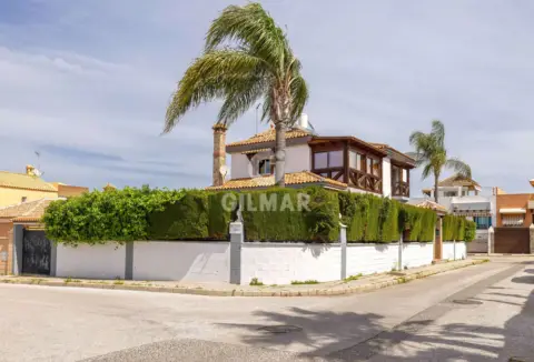 Chalet en Alhaurín de La Torre