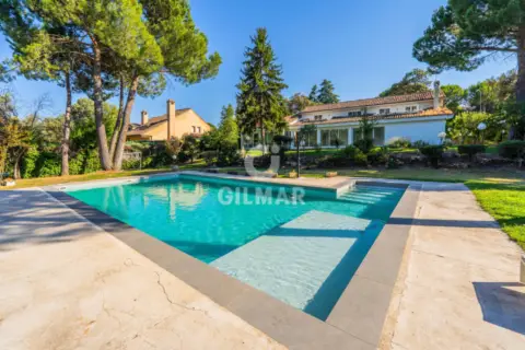 Chalet en Montealina