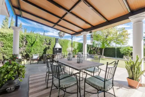 Chalet en Gelves