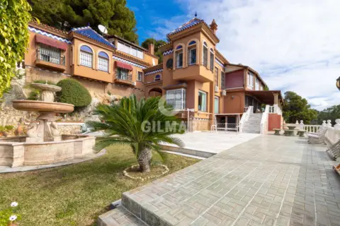 Chalet en Pinares de San Antón