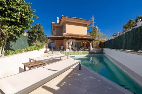 Chalet en Mayorazgo (Málaga Capital)