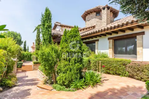 Chalet en El Bosque - Villaviciosa