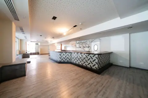 Local comercial en S.S. de los Reyes
