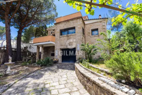 Chalet en Manzanares El Real