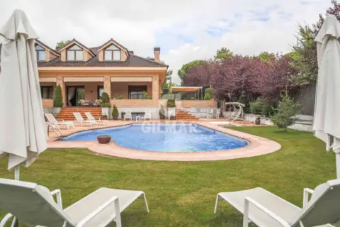 Chalet en Las Lomas