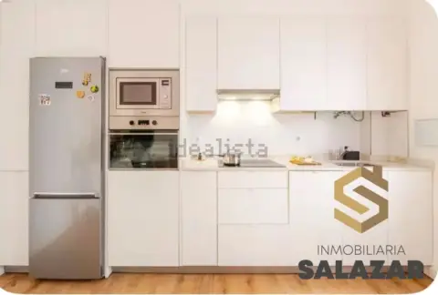 Piso en calle Zabalbide