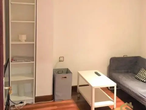 Piso en calle de la Torre